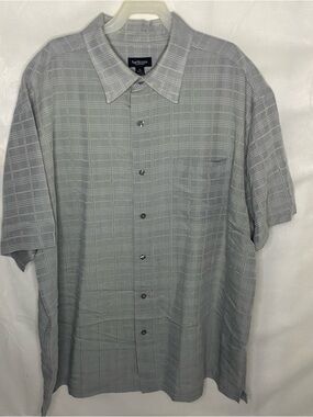 Van Heusen Mens XL 17-17.5 Button Up Shirt Gray White Plaid Check Short Sleeve